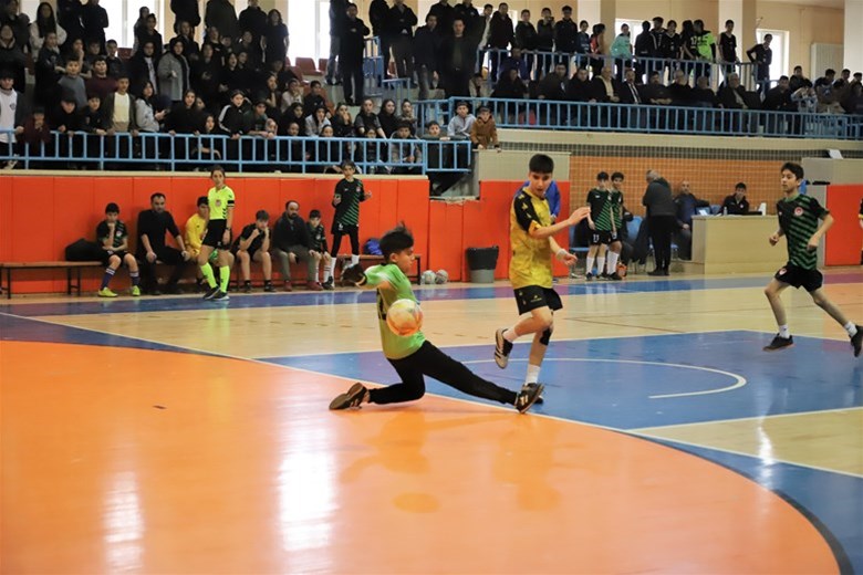 FUTSALDA ŞAMPİYON TAPDUK EMRE OLDU